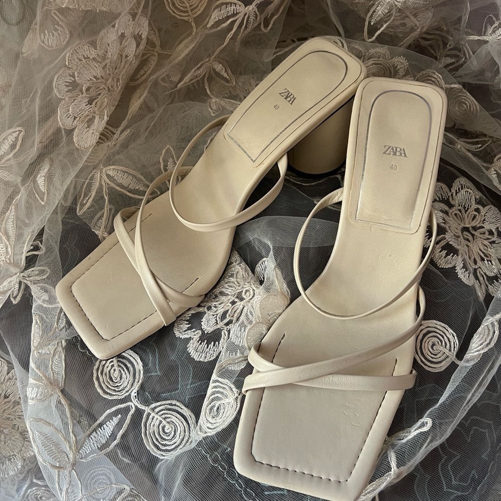 Sz 9 Zara Women's Elegant Cream Heeled Sandals - Picture 7 of 10